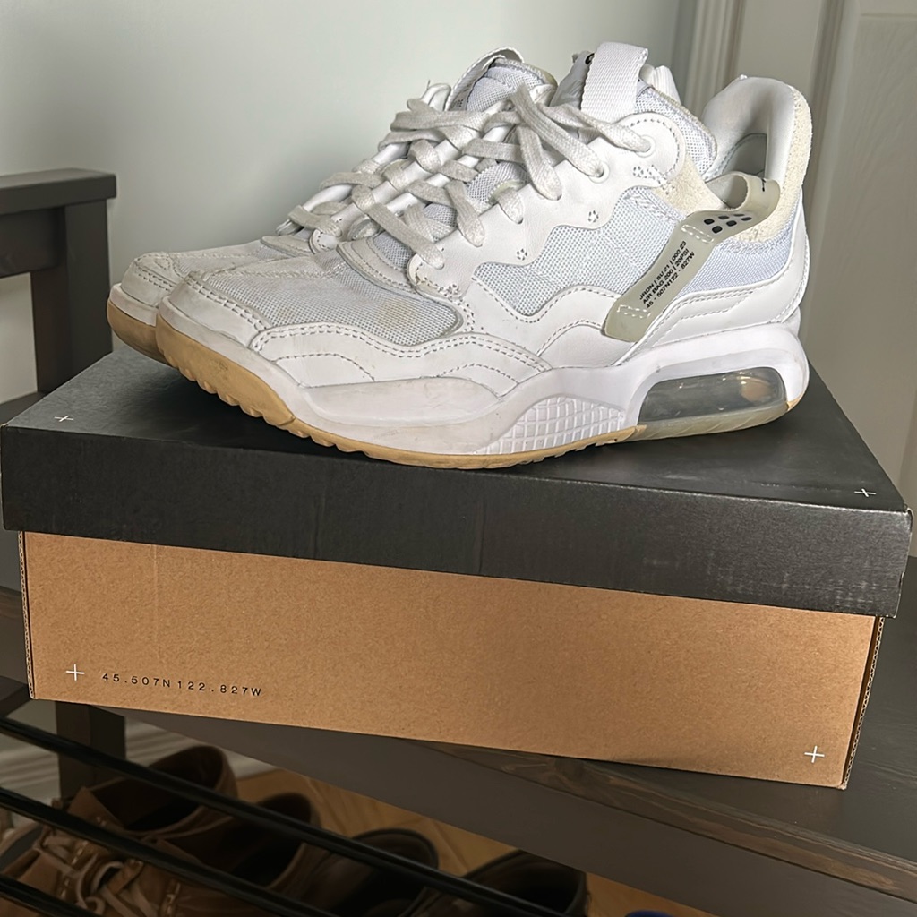 Women’s Jordan’s Ma2